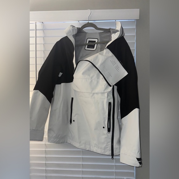 Zara water repellant jacket - Picture 1 of 2